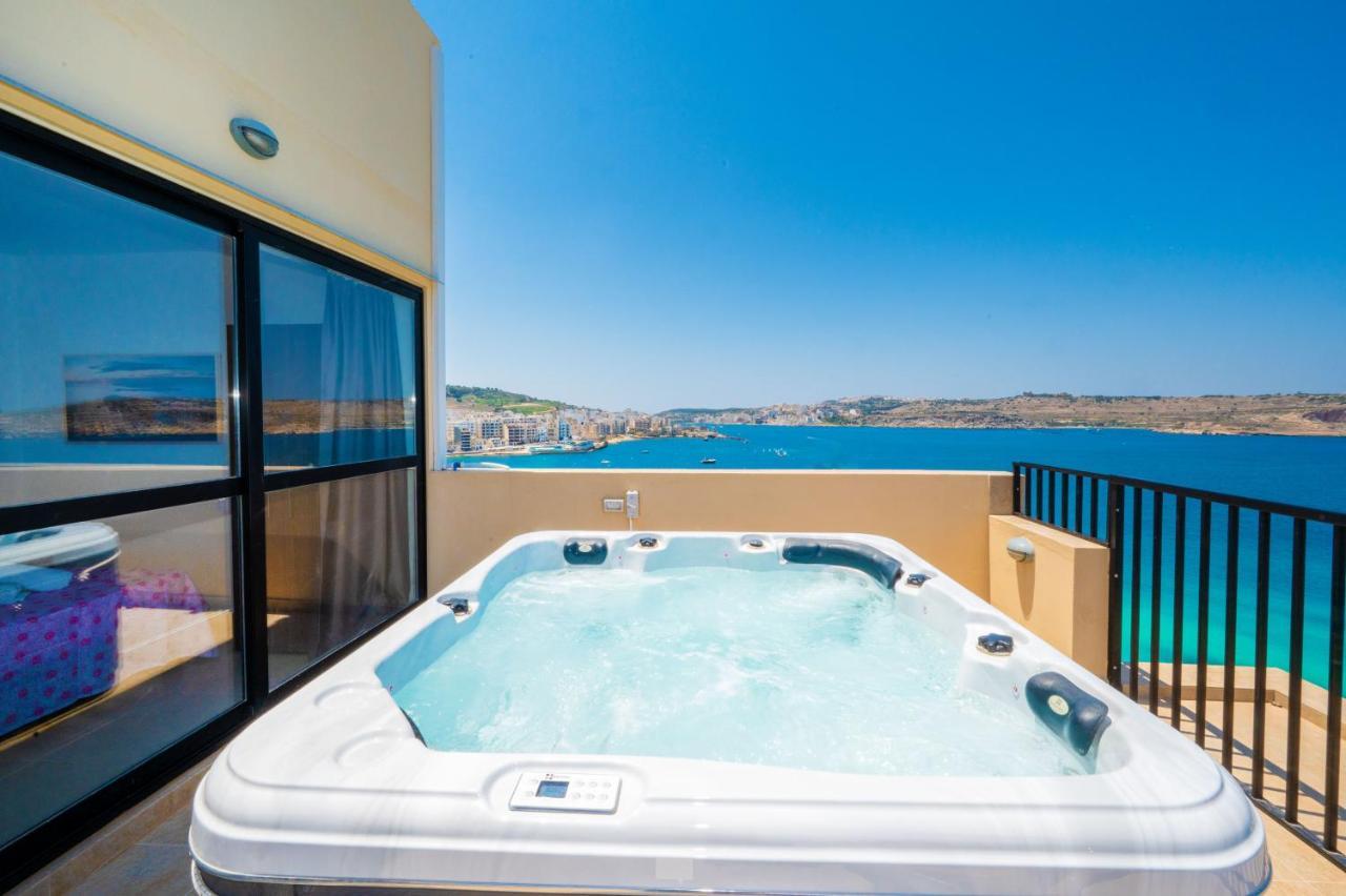 Islet Promenade Seafront Penthouse With Breathtaking Seaviews And Private Hot Tub On The Large Terrace By Getawaysmalta Apartament